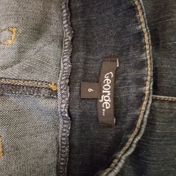 NWOT Dark denim skirt size 6 - Picture 3 of 3